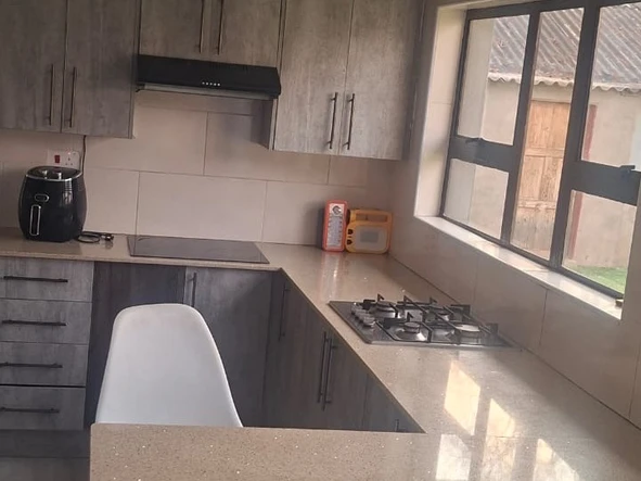 5 Bedroom House