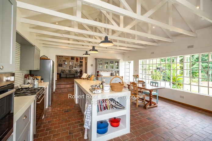 Tranquil Garden Living - 10,430 Sqm In Umwinsidale