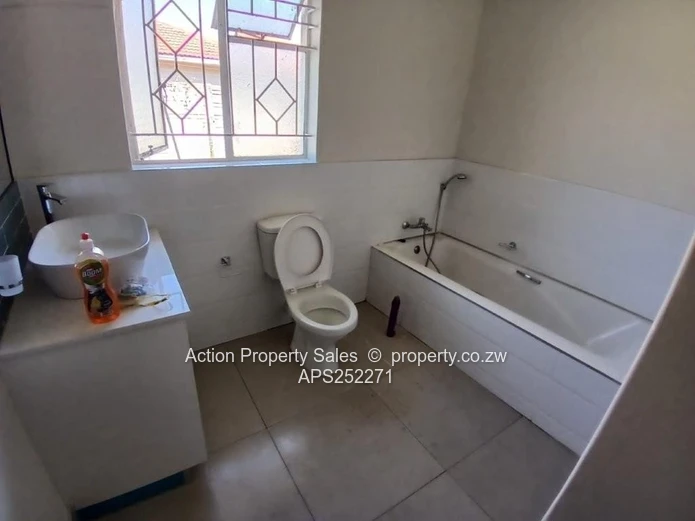 Lovely Family Home With 4 Beds! 