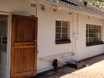 2 Bedroom Garden Flat