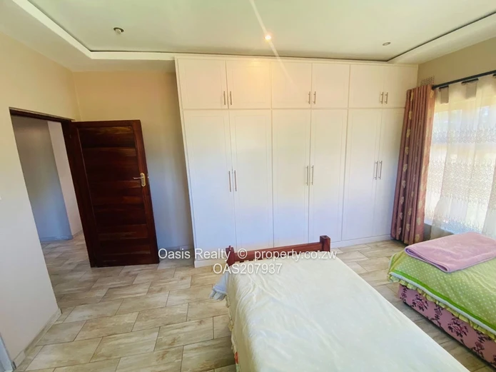 4 Bed House For Rent Close To The Airport Available for 1st of January