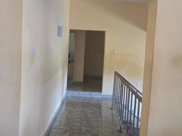 6 Bedroom House