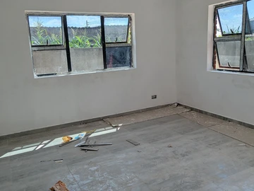 2 Bedroom Flat & Apartment