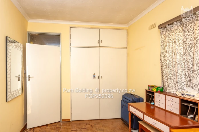 Charming 3 Bedroom Cottage/Garden Flat for Sale (Sole Mandate)