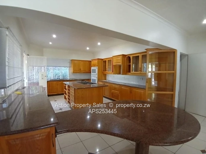 Very Neat Family Home To Rent! 