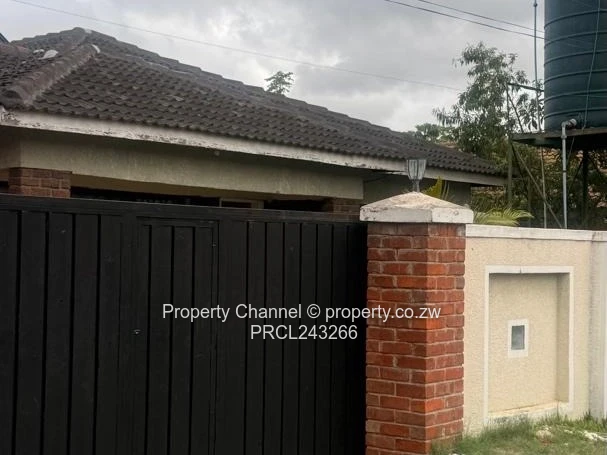 Mainway Meadows 3-Bed Brick Home - Modern Kitchen & Borehole