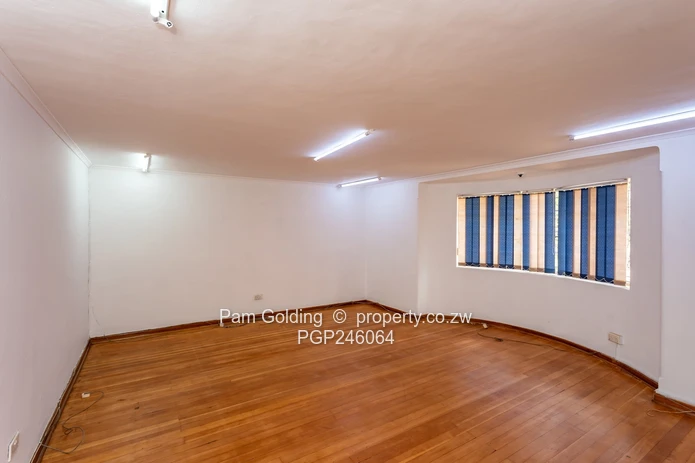 Commercial Property For Rent in Avondale