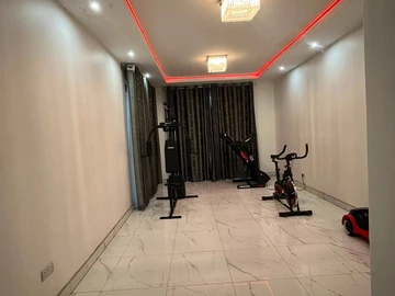 5 Bedroom House