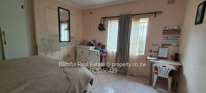 5bedroom house for sale in Chadcombe, Harare