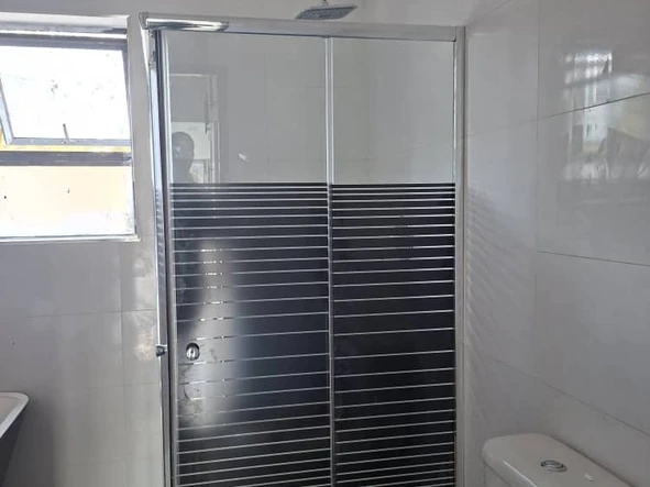 4 Bedroom Flat & Apartment