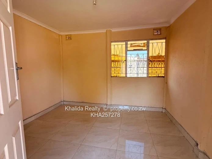 Eastlea Commercial property for rent 