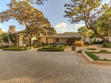NEW LISTING on KINGSMEAD ROAD 