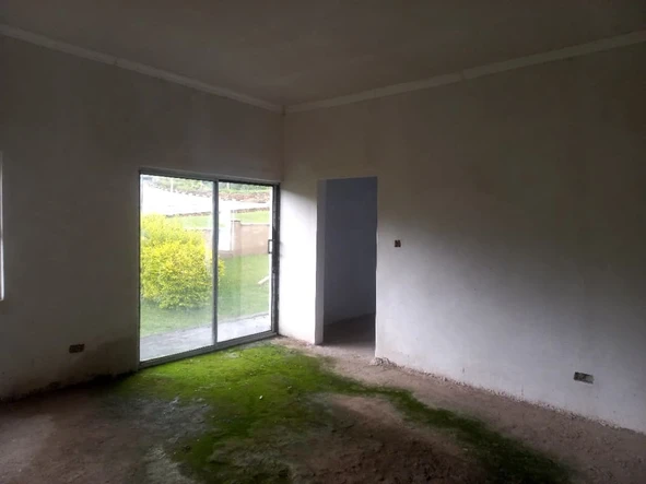 5 Bedroom Flat & Apartment