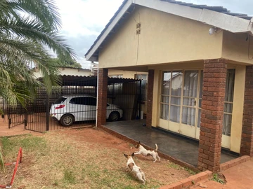 Well-Maintained 3-Bedroom House for Sale in Warren Park 1