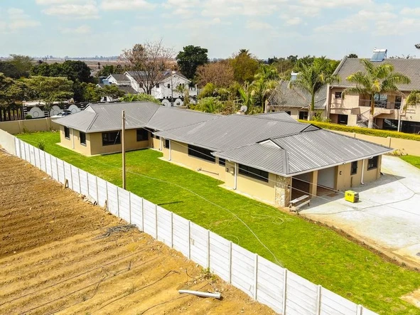 6 Bedroom House