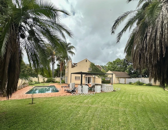 Large Townhouse for Sale in Borrowdale