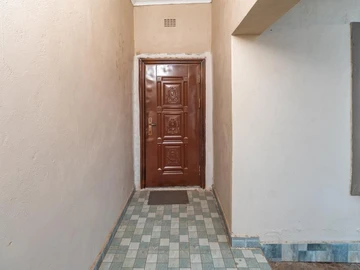 3 Bedroom Flat & Apartment