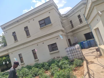 6 Bedroom House