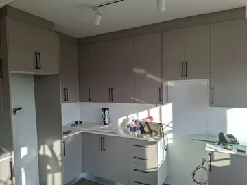 2 Bedroom Flat & Apartment