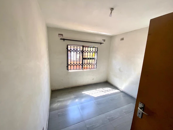6 Bedroom House