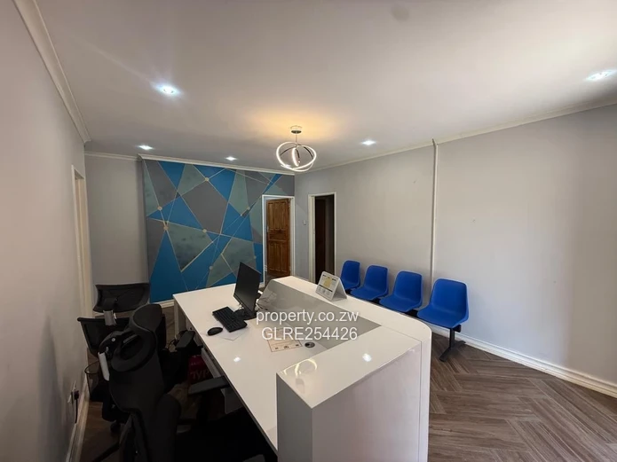 Greencroft Office 300m² – Modern Reception, Borehole