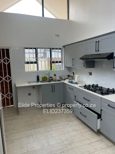 3 Bedroom Cluster in Avondale (Sole Mandate)