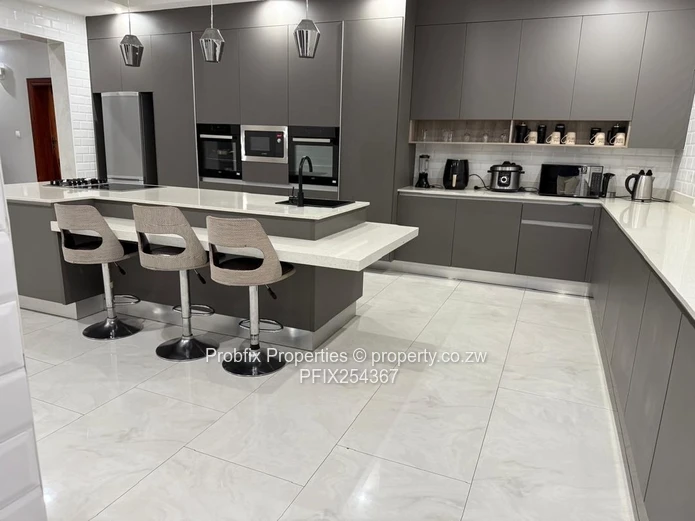 Mansion For Sale In Mt Pleasant Heights Phase 1