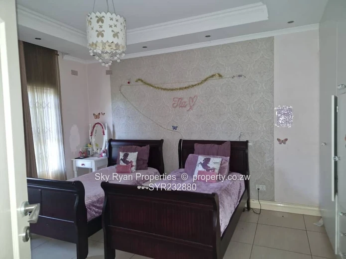 Luxurious Alex Park House For Sale