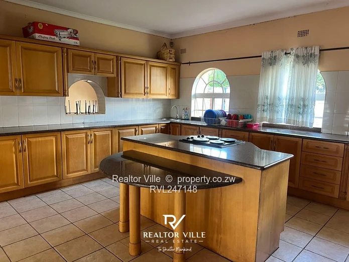 Spacious 7-Bed Westgate Home with Large Kitchen & Borehole