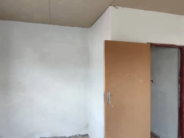 2 Bedroom Flat & Apartment