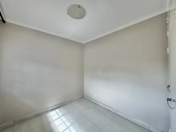 3 Bedroom Garden Flat