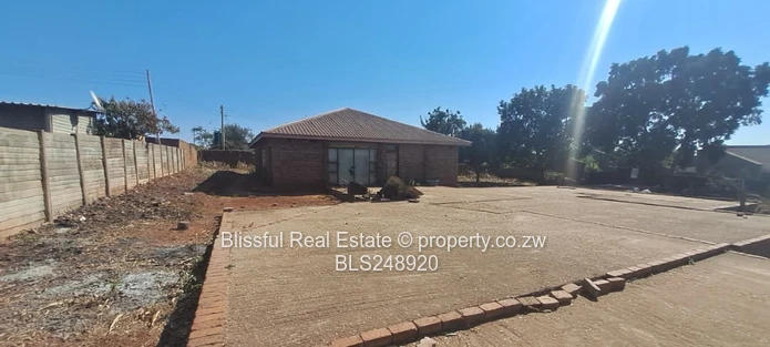 incomplete 5 bedroom house for sale in Tynwald 