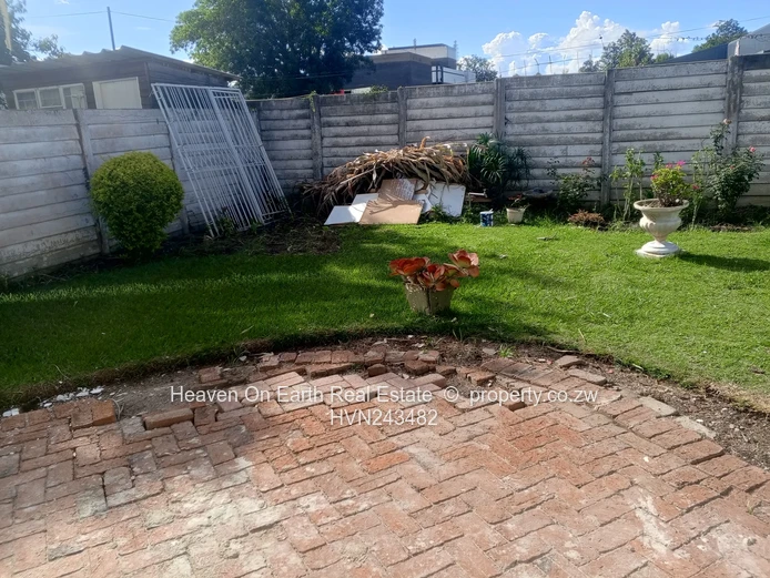 Neat duplex  garden apartment to rent !  (Sole Mandate)