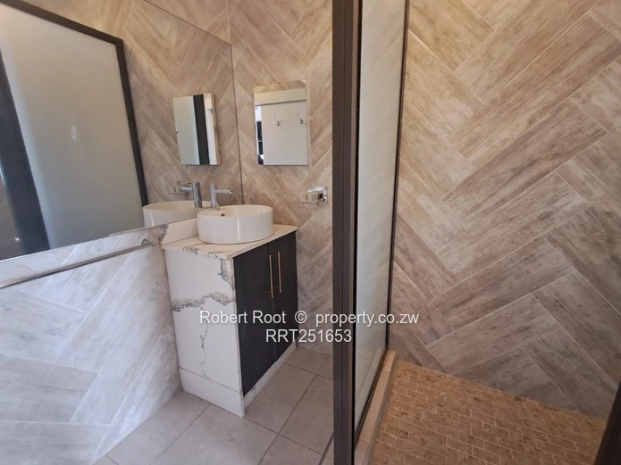 Neat bachelor apartment in a prestigious block