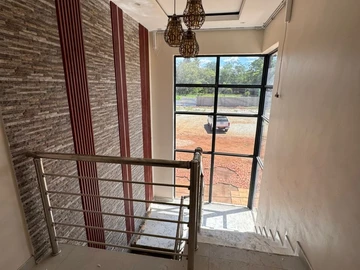 4 Bedroom Flat & Apartment