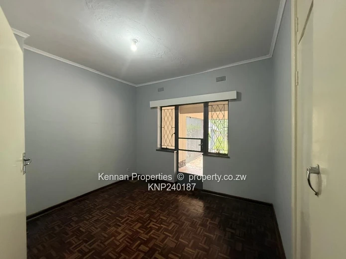 Family home with spaciouse outdoor entertainment area