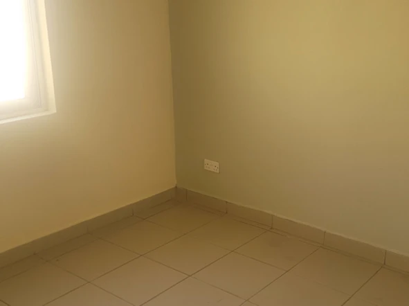 2 Bedroom Flat & Apartment