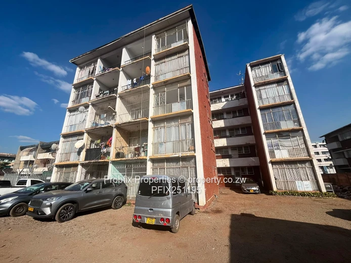Harare Avenues- Neat  2 bed flat for sale
