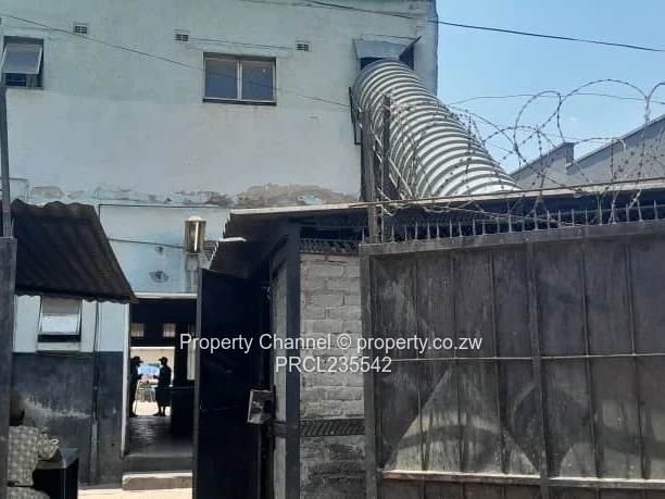 24-Hour Bottle Store – Unit N, Chitungwiza