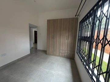 3 Bedroom Garden Flat