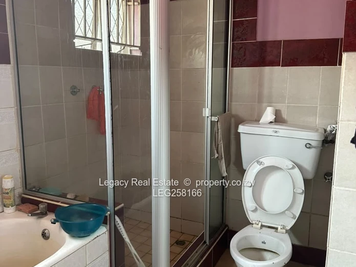 Greendale 4-Bed Family Home with Flatlet & Verandah