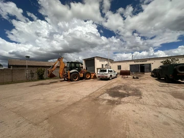 Commercial & Industrial Land