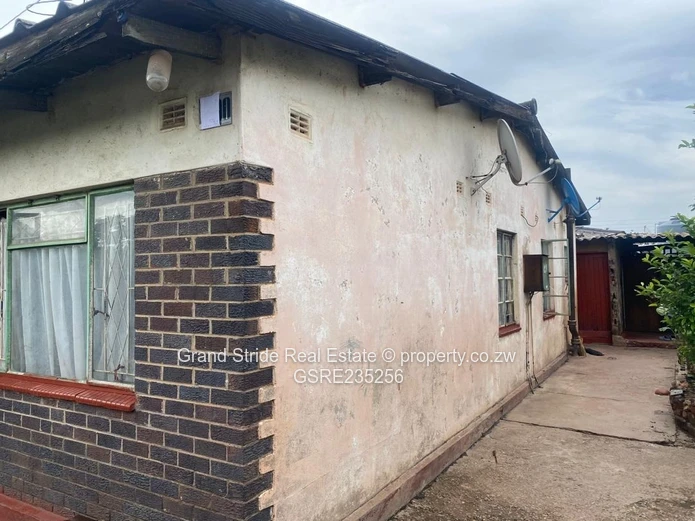 House For Sale In Glen Norah A