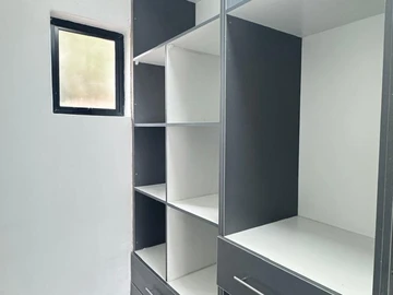 3 Bedroom Flat & Apartment