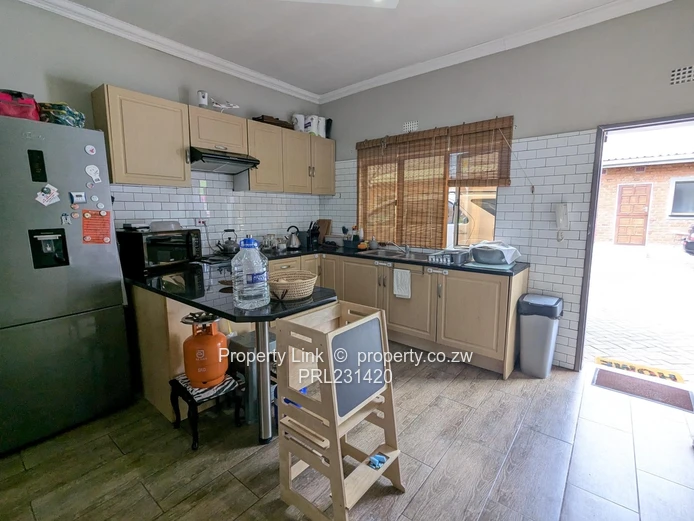 3-Bed, 2-Bath Semi-Detached Garden Flat To Let 