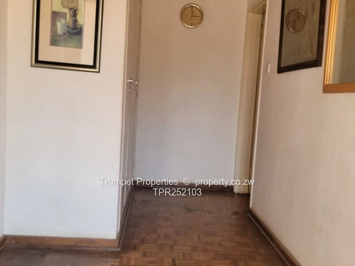 3-Bed Cotswold House - Fitted Kitchen, Flatlet & Garage