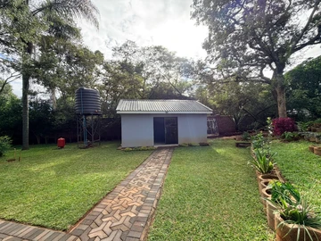 6 Bedroom House