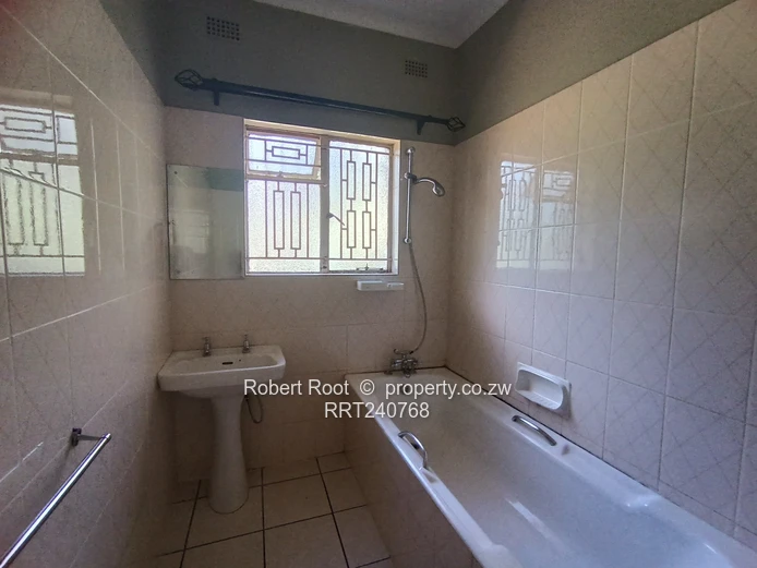 2 bed garden cottage in Philadelphia