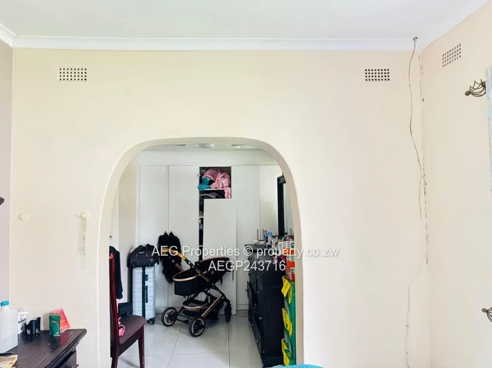 Avondale West House For Sale