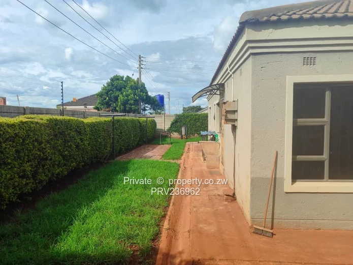 To let readily available 3 bed roomed cottage  